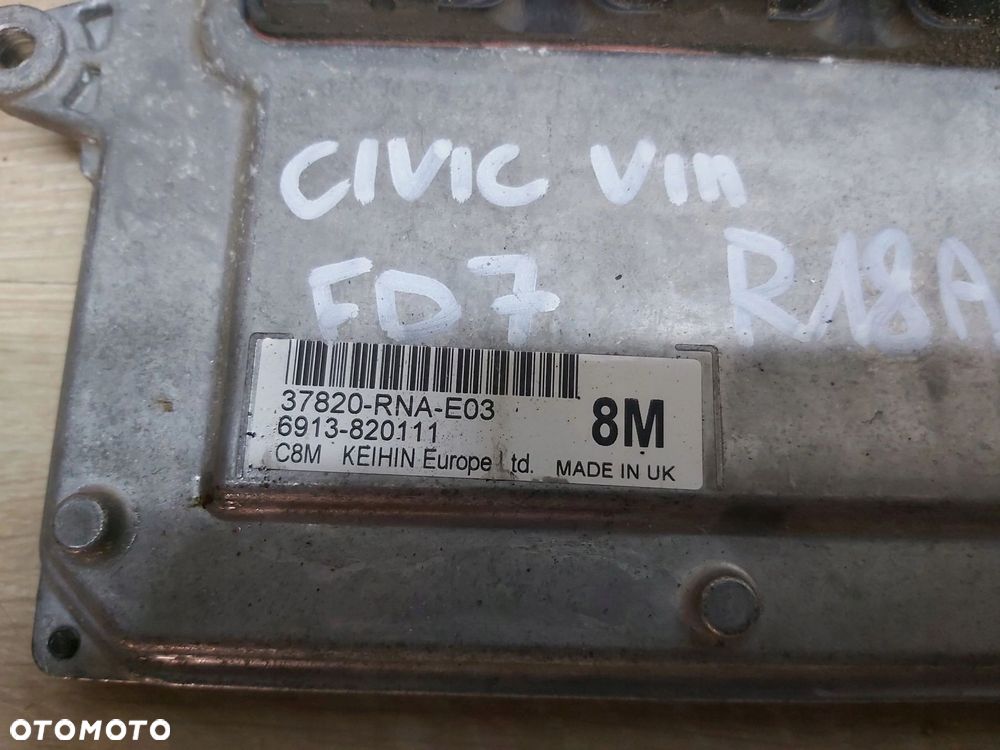 Honda Civic VIII sterownik komputer silnika 1,8 37820-RNA-E03 - 2