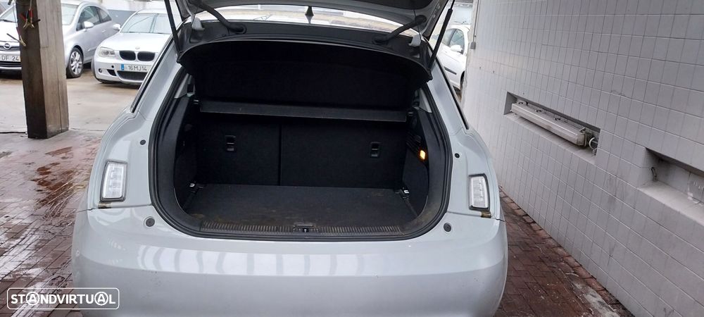 Audi A1 Sportback 1.6 TDI Admired - 9