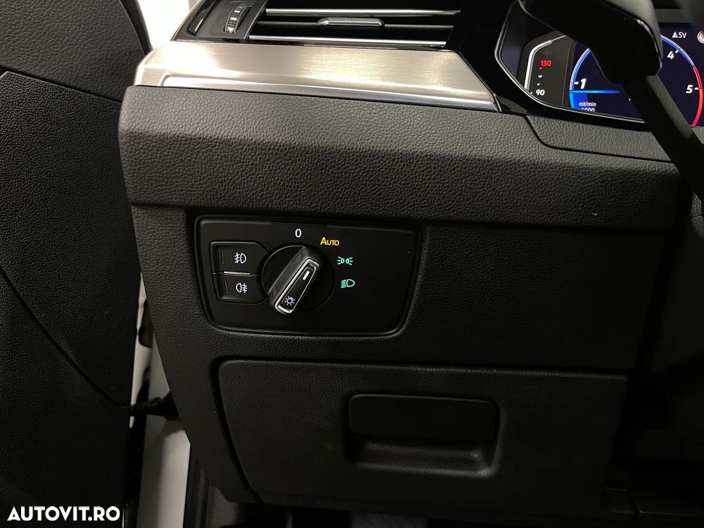 Volkswagen Passat 2.0 TDI DSG Highline - 26
