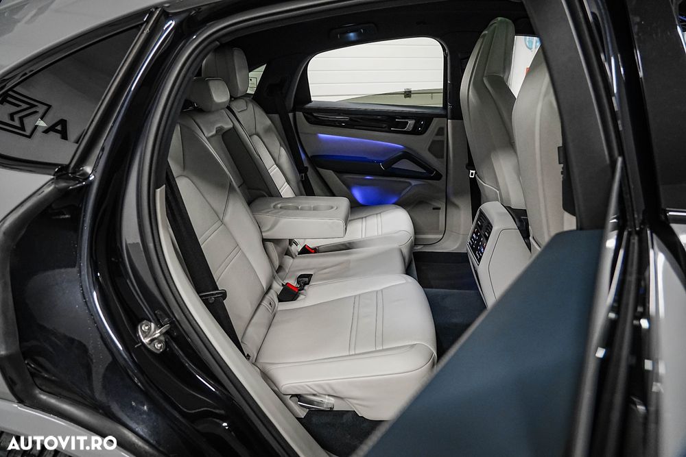 Porsche Cayenne - 33