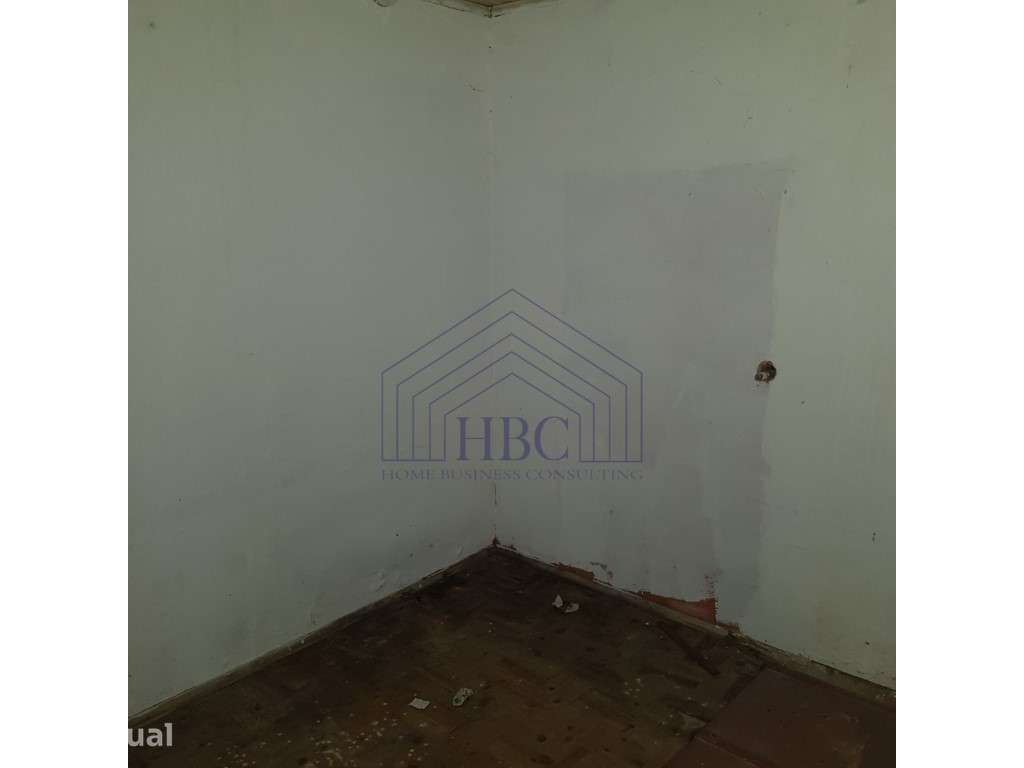 Moradia T2 para Remodelação com Vista Serra | Bombarral - Grande imagem: 5/10