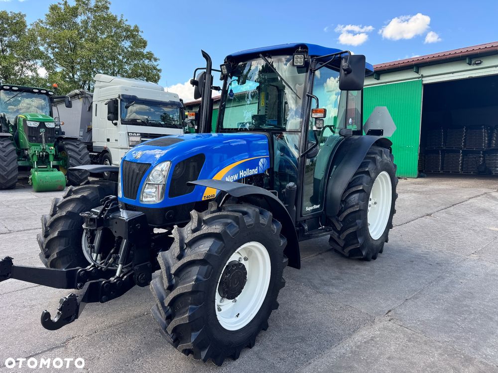New Holland T4040 - 23