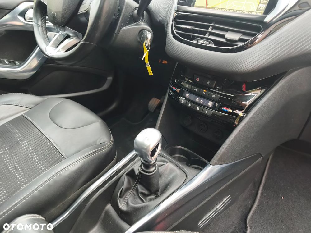 Peugeot 2008 e-HDi FAP 115 STOP & START Allure - 16