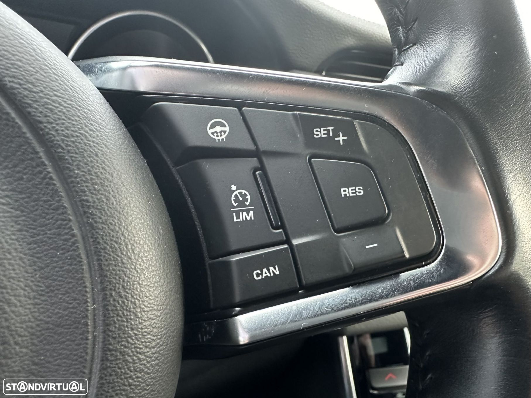Jaguar XF 2.0 D R-Sport Aut. - 32