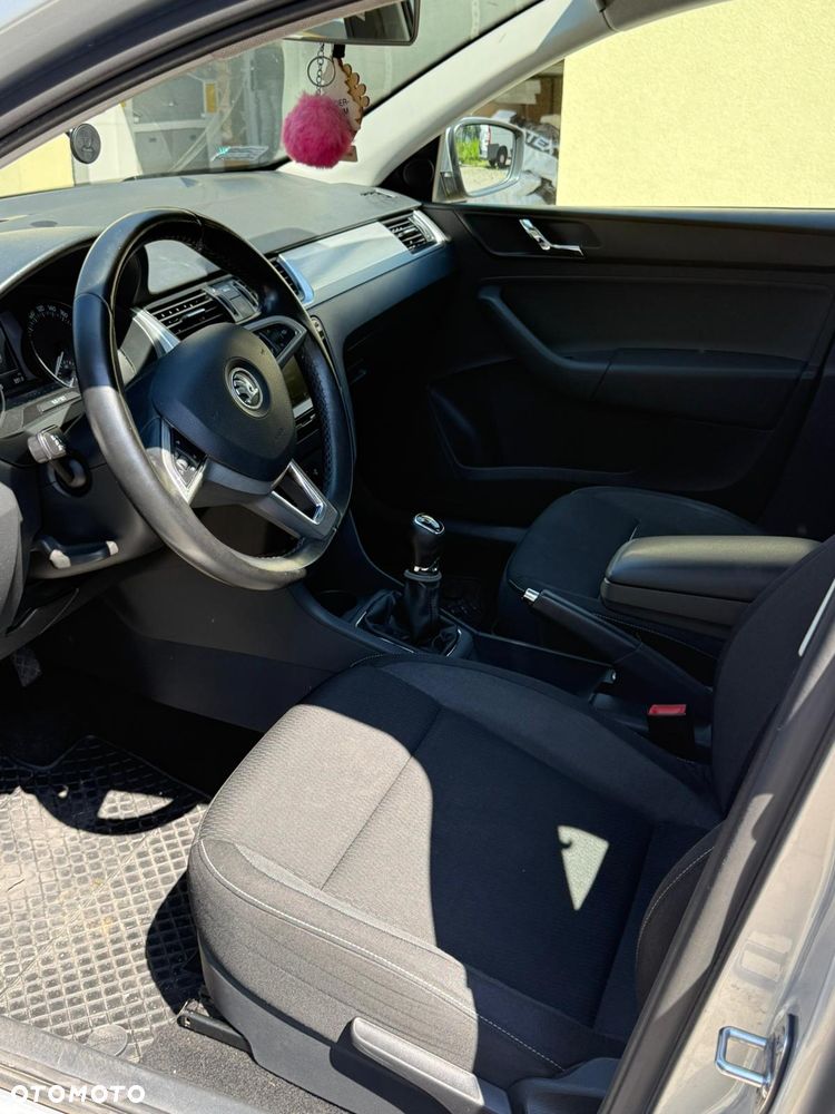 Skoda RAPID 1.2 TSI Ambition - 9