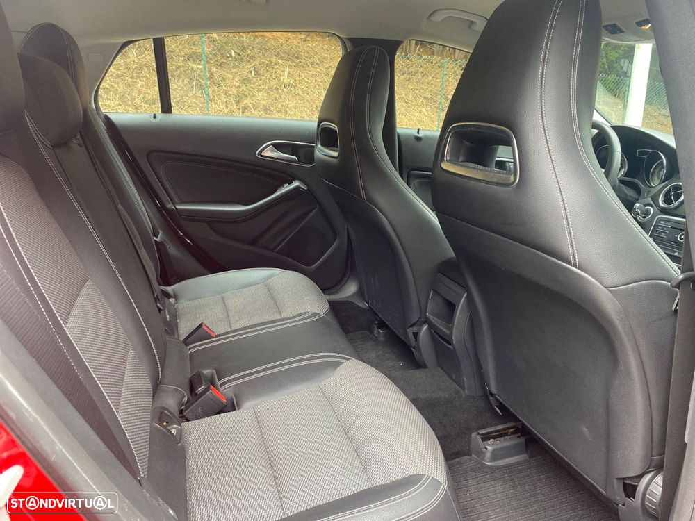 Mercedes-Benz CLA 200 d Shooting Brake Urban - 23