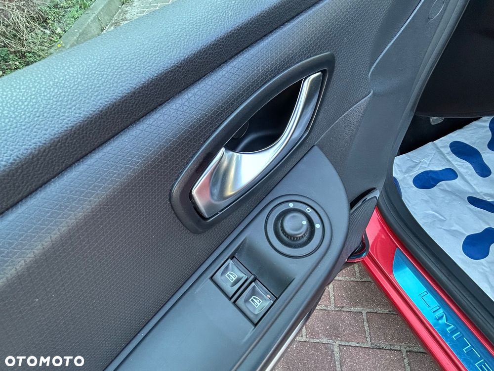 Renault Clio TCe 90 Limited - 33