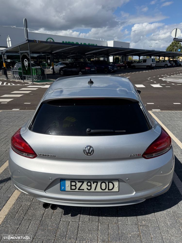 VW Scirocco 2.0 TSI DSG - 2