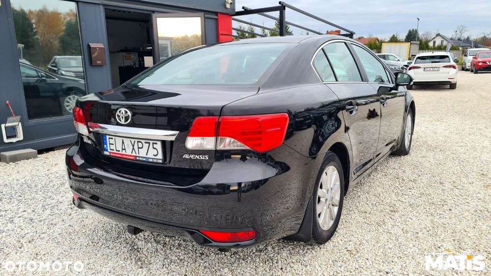 Toyota Avensis - 7