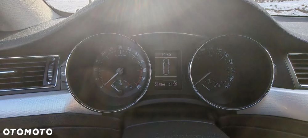 Skoda Superb 2.0 TDI 4x4 Family - 22