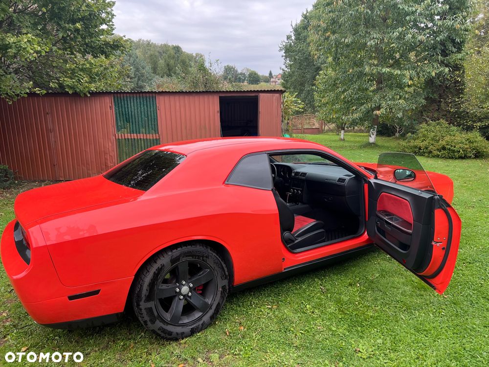 Dodge Challenger - 14