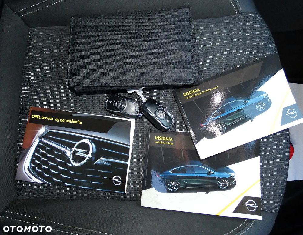 Opel Insignia CT 2.0 CDTI Exclusive S&S - 40