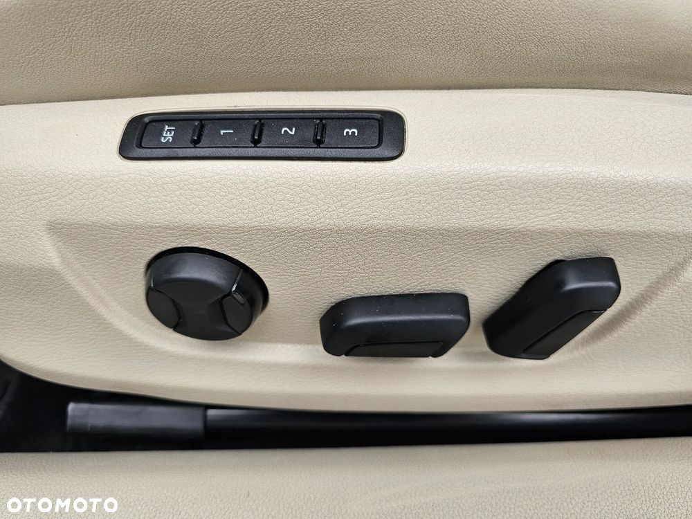 Skoda Superb 2.0 TDI 4x4 L&K DSG - 20