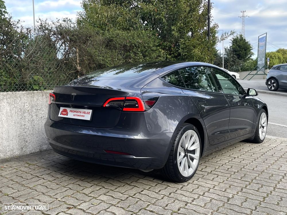 Tesla Model 3 Standard Range Plus RWD - 3