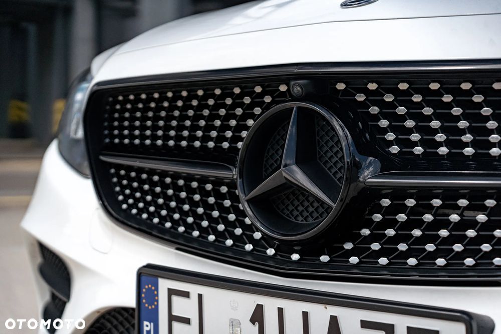 Mercedes-Benz Klasa E 220 d Coupe 4-Matic 9G-TRONIC - 7