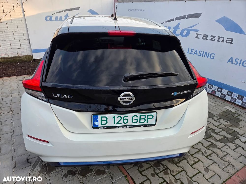 Nissan LEAF - 11