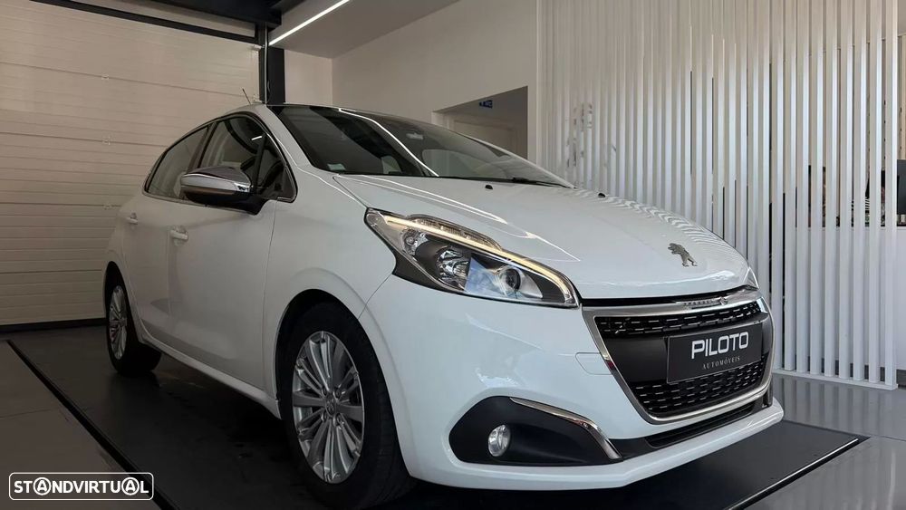 Peugeot 208 1.6 BlueHDi Allure - 6