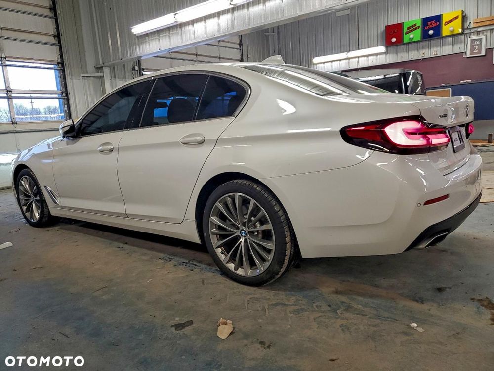 BMW Seria 5 530i Sport Line - 3
