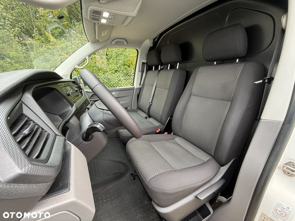 Volkswagen Transporter - 22