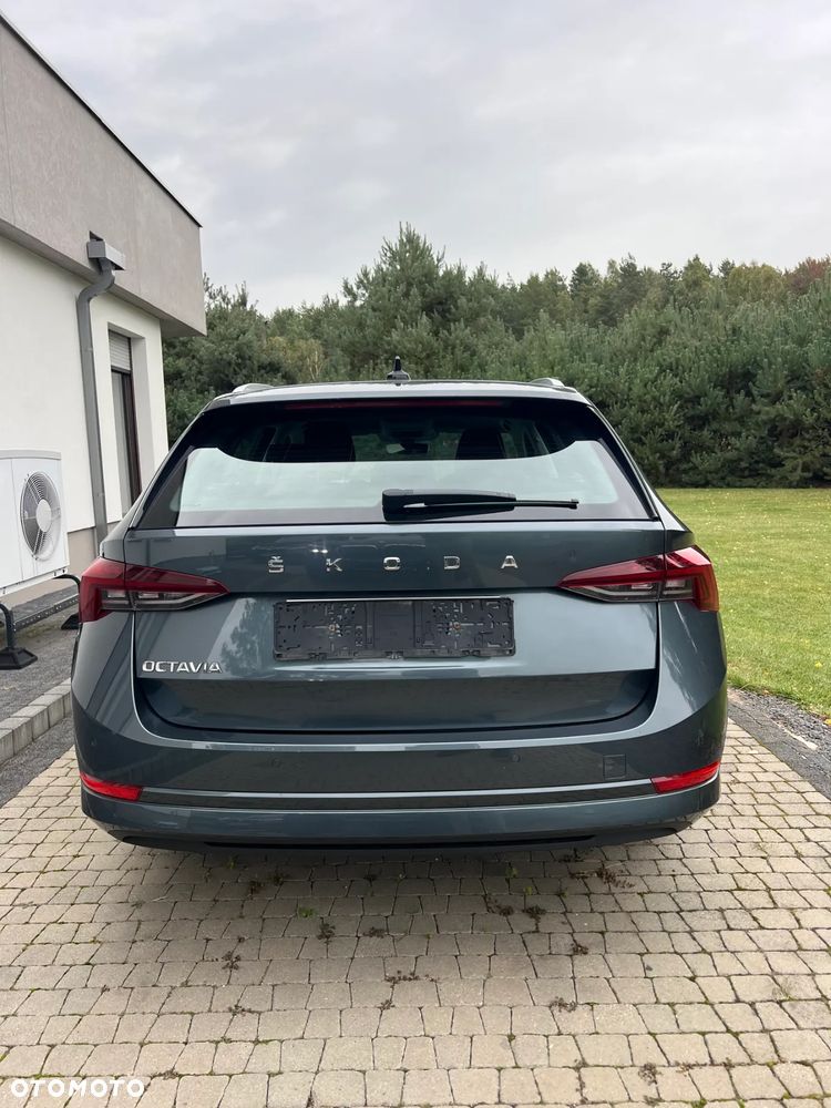 Skoda Octavia 2.0 TDI (Green tec) DSG Style - 6