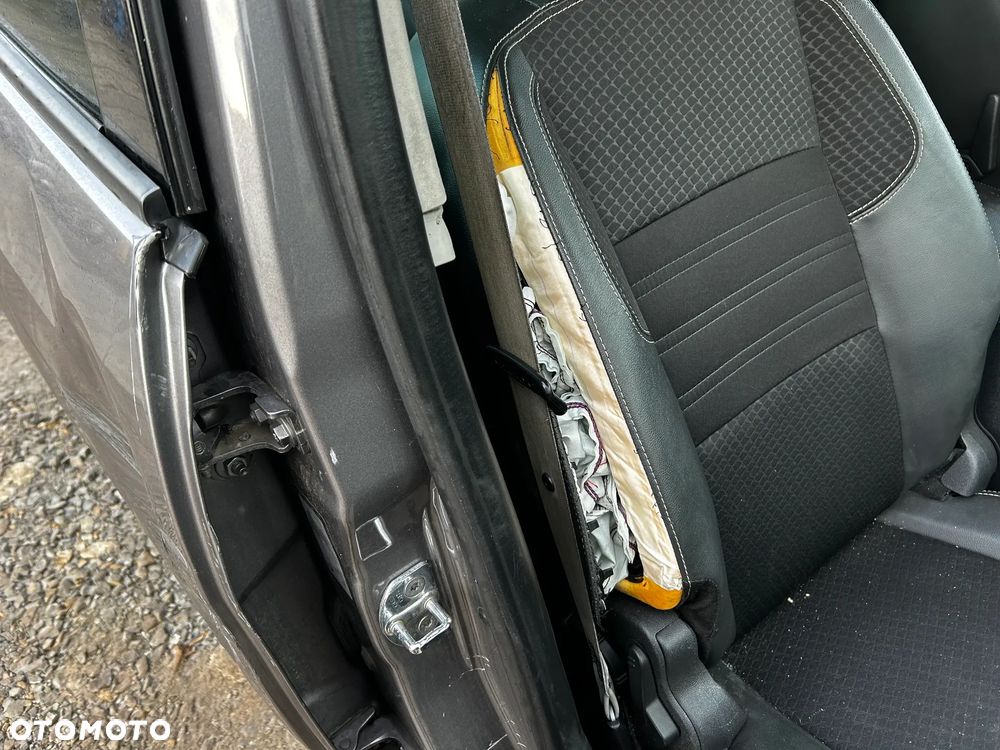 Renault Scenic Energy dCi 130 S&S Bose Edition - 12