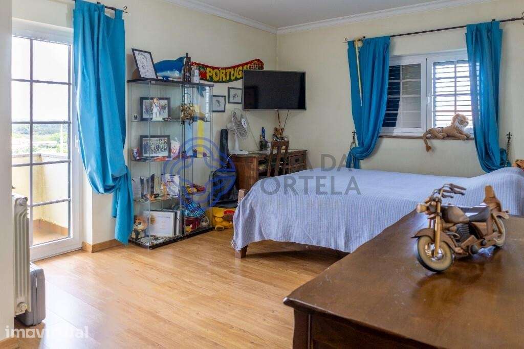 Moradia de Prestígio com Piscina, 392 m2, Jardim e Terreno de 2.500 m2 - Grande imagem: 3/51