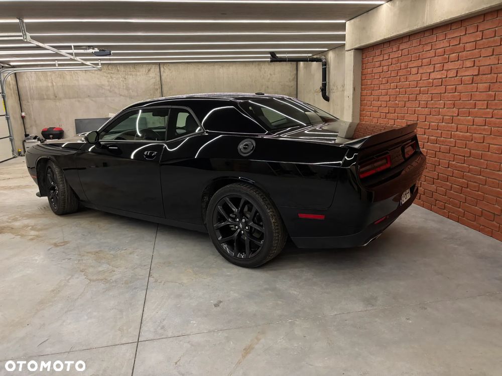 Dodge Challenger - 6