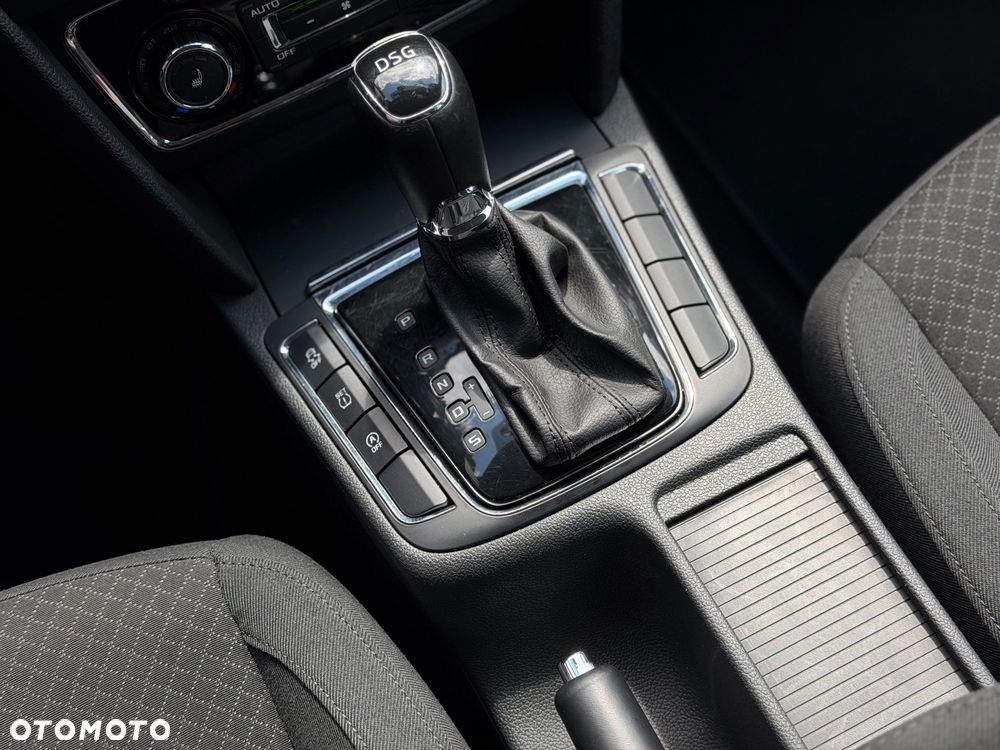 Skoda Superb 2.0 TDI DSG Ambition - 25