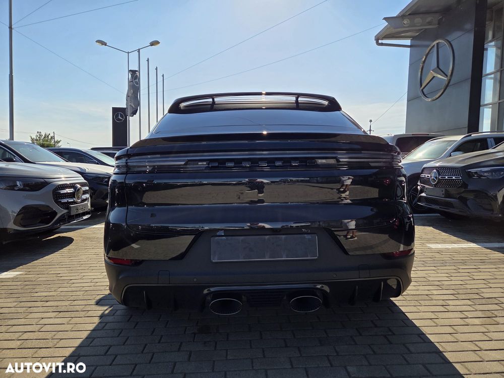 Porsche Cayenne Coupe GTS Tiptronic S - 6