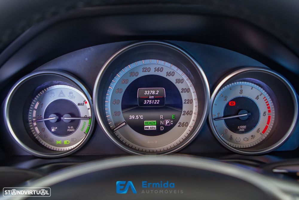 Mercedes-Benz E 300 Bluetec Hybrid Avantgarde - 27