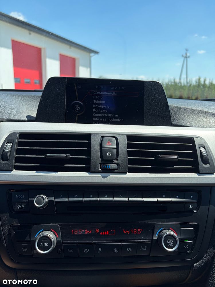 BMW Seria 3 318d Modern Line - 15