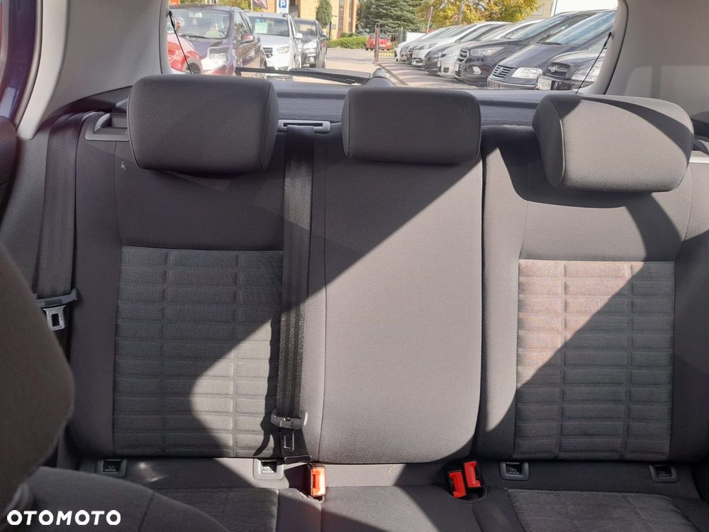 Volkswagen Golf - 37