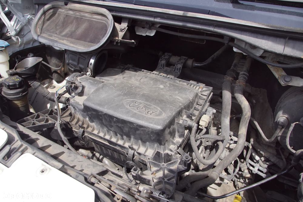 Auto na części - Ford Transit MK8 2.0 TDCI 105 KM YLF6 VMT6 7VTA 2018R Silnik Skrzynia Drzwi Maska Błotnik Zderzak Lampa Lusterko Klamka Szyba Deska Kokpit Sterownik Moduł Czujnik Licznik Panel Kierownica - 15