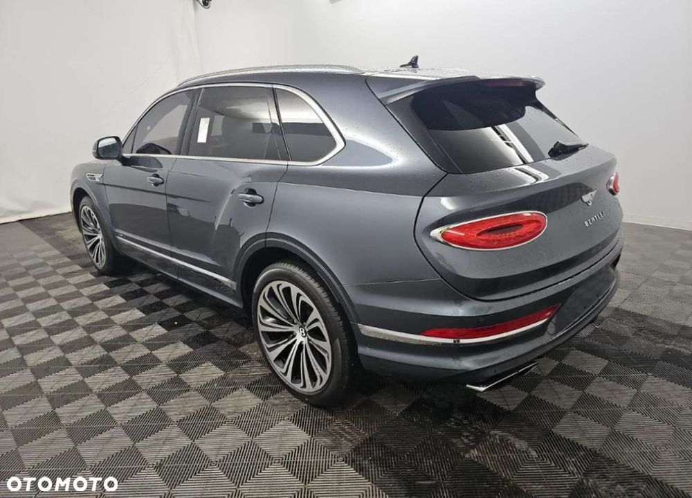 Bentley Bentayga - 2