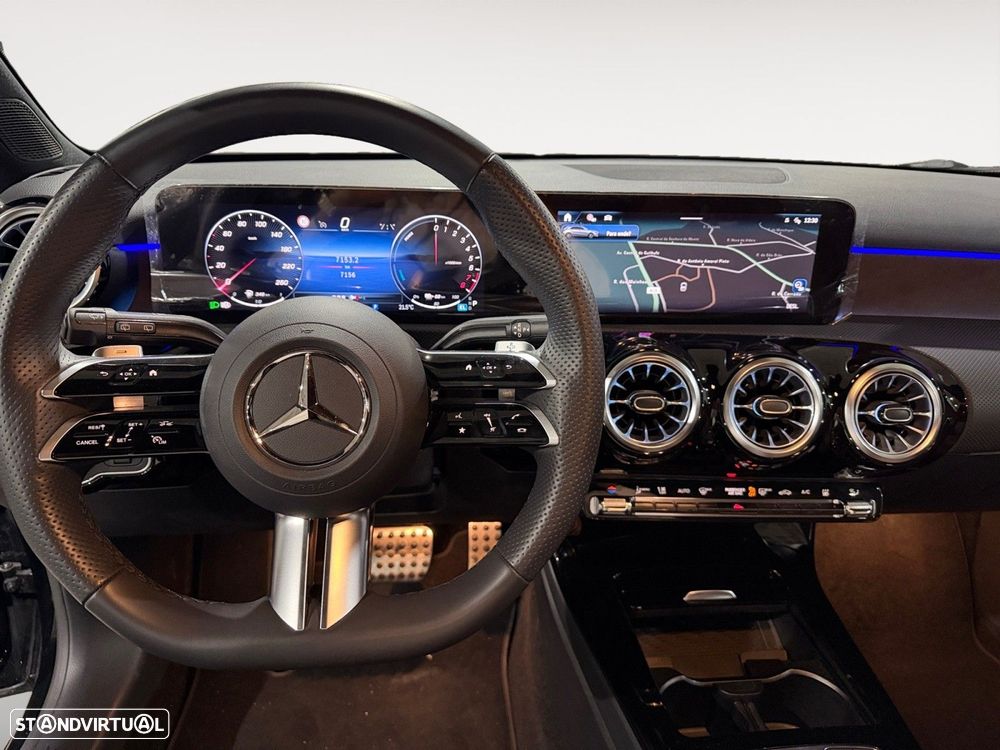 Mercedes-Benz A 250 - 10