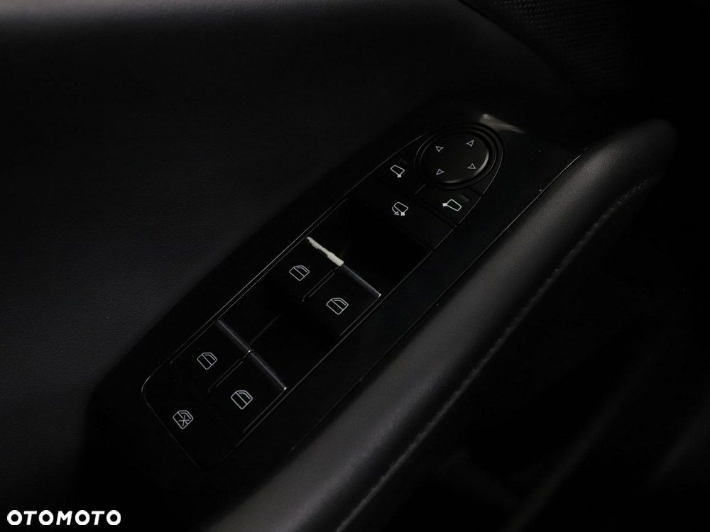 Mazda 3 SKYACTIV-X 2.0 M-Hybrid DRIVE - 39