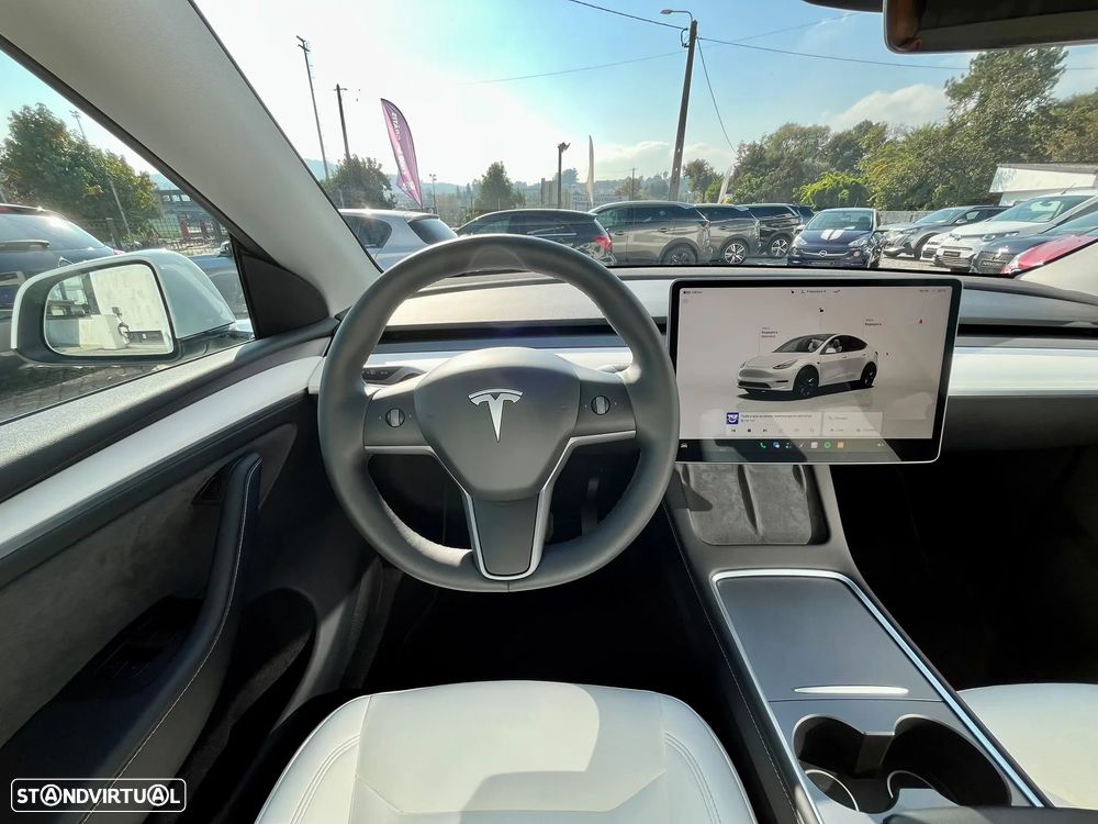 Tesla Model Y Standard - 17