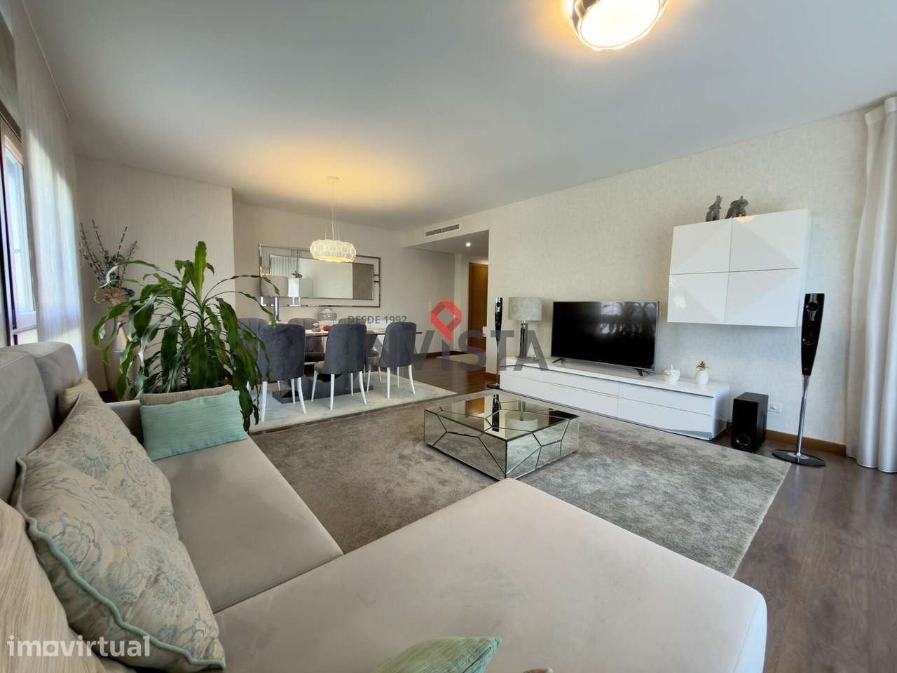 Apartamento T3 no condomínio Plaza | Urbanização Malvarosa - Grande imagem: 2/24
