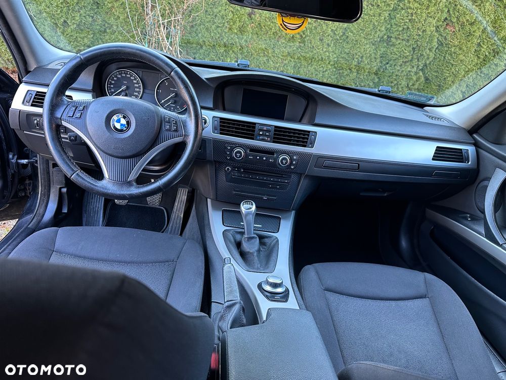BMW Seria 3 318d DPF - 16