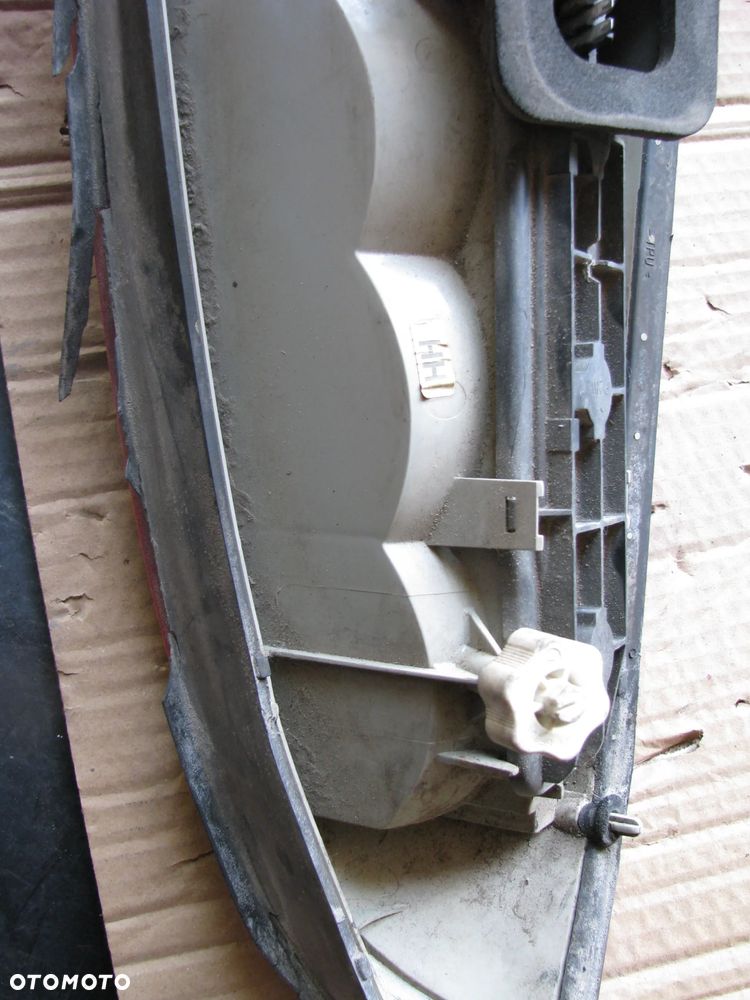 LAMPA TYLNA OPEL  ASTRA II- G KOMBI - 5