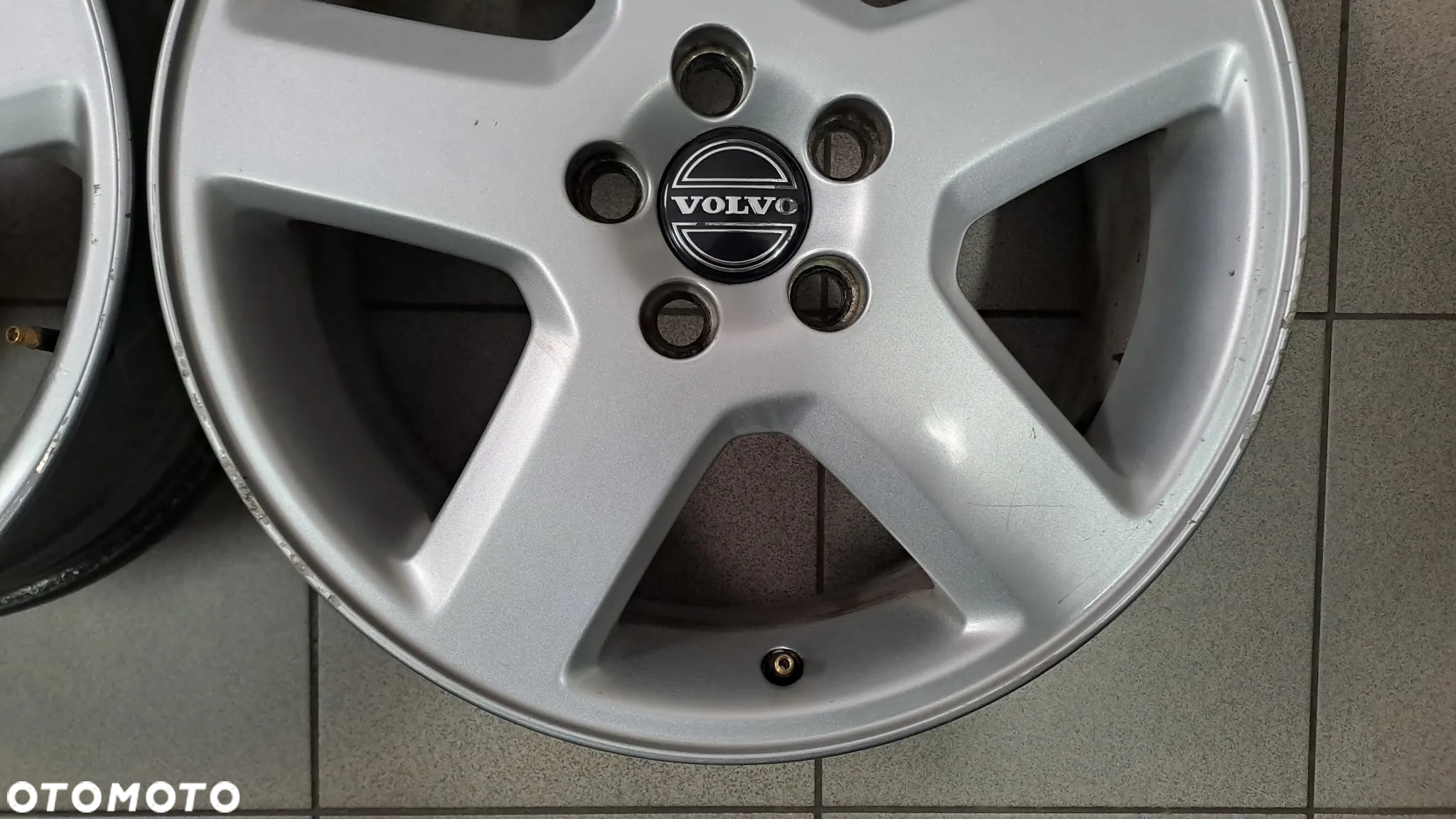 Felgi Aluminiowe 17 Volvo S40 V50 5x108 ET 52.5 - 6