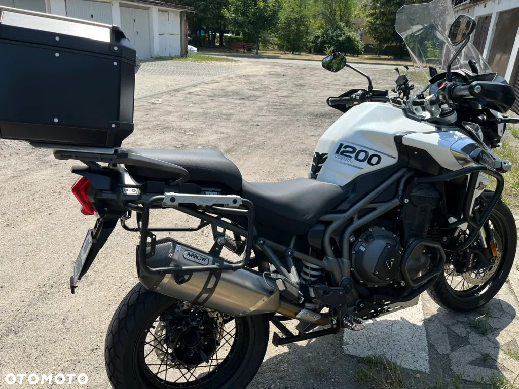 Triumph Tiger - 12