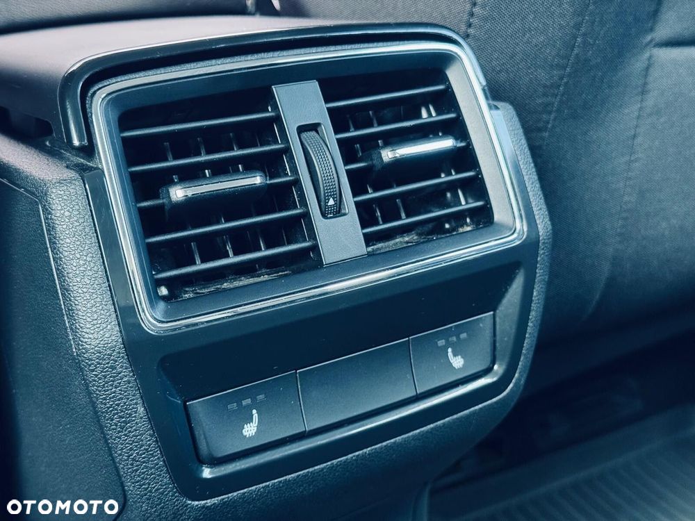 Skoda Karoq 2.0 TDI SCR 4x4 Style DSG - 35