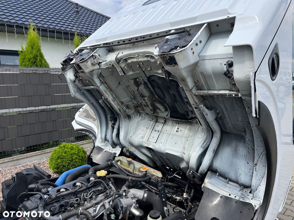 Renault Maxity - 17