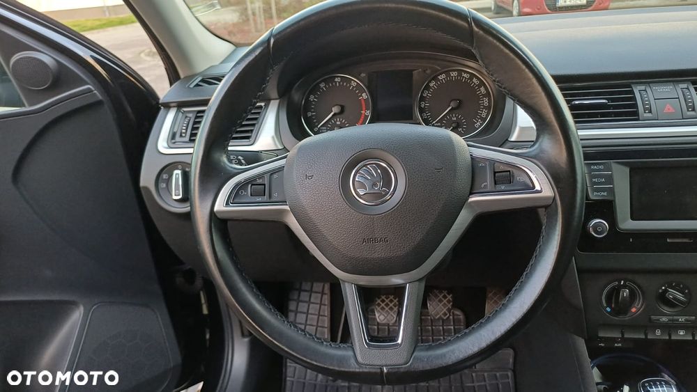 Skoda RAPID 1.2 TSI Ambition - 11