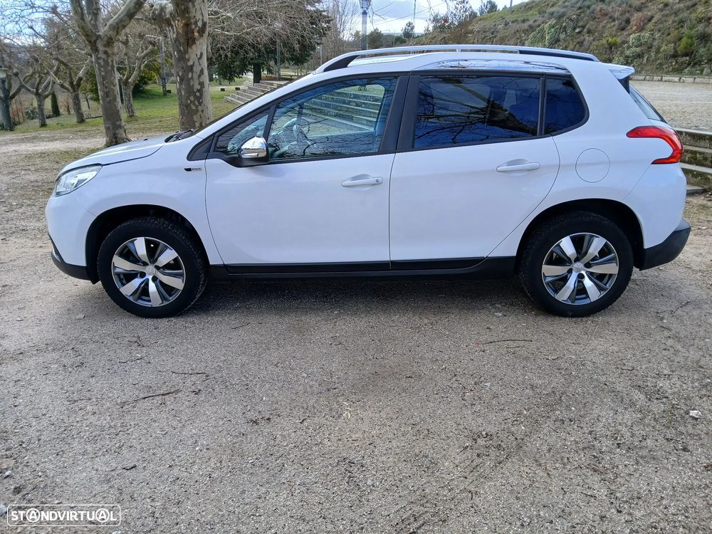 Peugeot 2008 PureTech 82 Style - 2