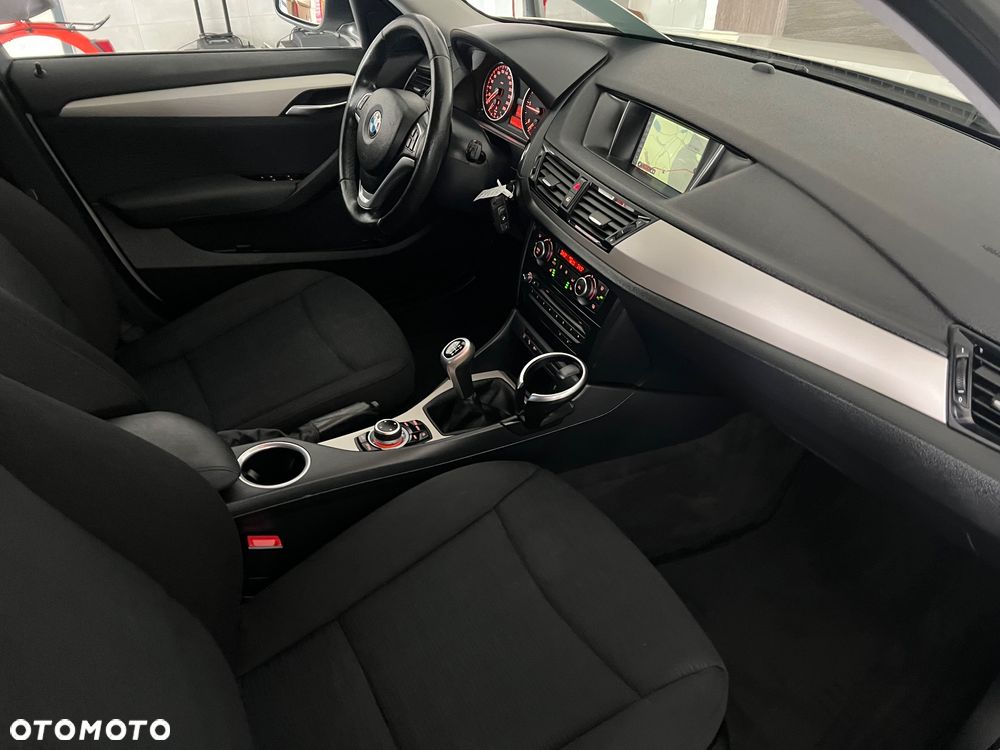 BMW X1 sDrive16d xLine - 28