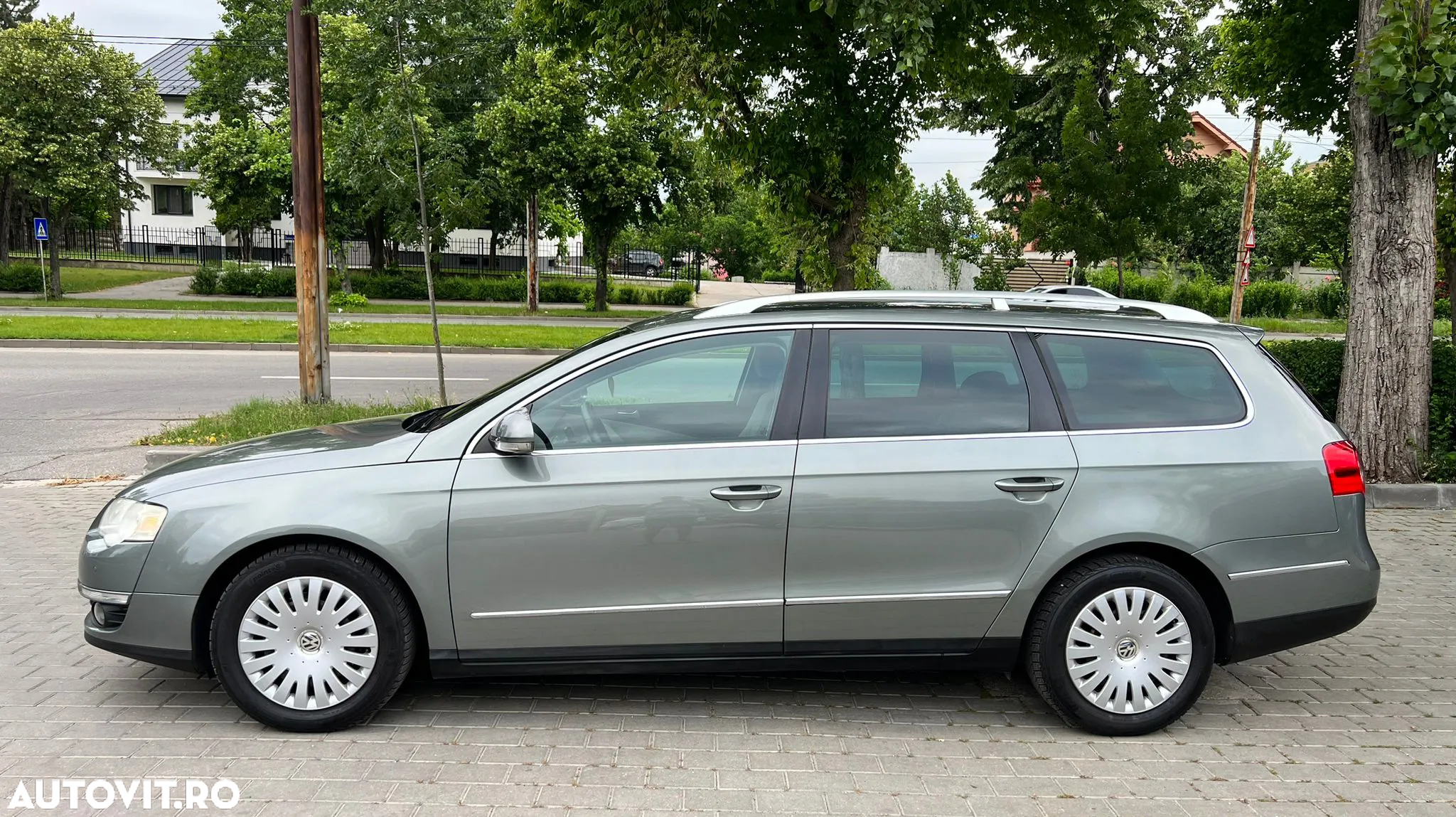 Volkswagen Passat Variant 2.0 TDI BlueMotion Technology DPF Comfortline - 4