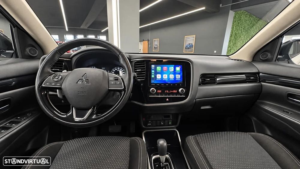 Mitsubishi Outlander 2.0 Kaiteki CVT - 28