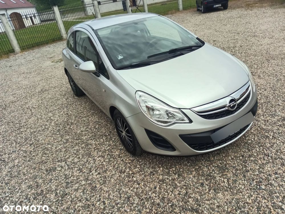 Opel Corsa 1.2 16V Essentia - 4
